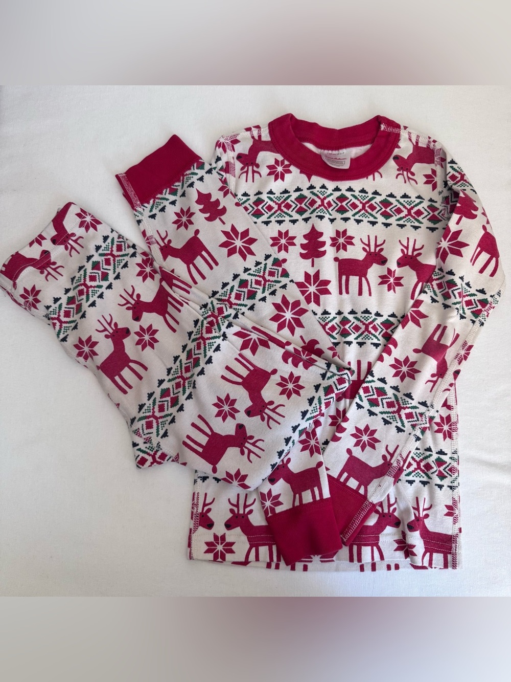 Hanna Andersson White and Red Reindeer Print Christmas Pajama Set kids 6-7 120cm